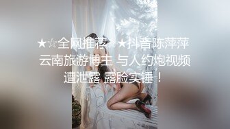 清纯甜美尤物美少女，大黑牛玩弄骚，塞着跳蛋双管齐下，爽的扭动身体，表情一脸享受，拉扯跳蛋特写