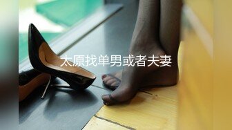 [MP4/ 600M] 眼镜骚熟女3P大战，两根屌轮流吃，骑乘边操边插嘴，后入猛怼小骚货