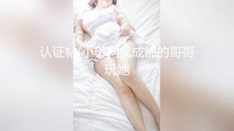 YC商场抄底白裙红趾甲绝色靓妹蕾丝透明内夹腚沟里前面全是毛