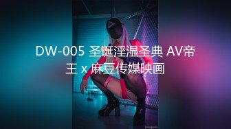 [MP4]艺校舞蹈系毕业美少女没有工作在家与炮友玩直播赚钱小浪货阴毛都剃光了射完说还想要用手和道具来满足