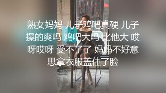 家里的年轻小骚妻，全程露脸小性感纹身跟小哥激情啪啪，压在身下爆草还用道具摩擦阴蒂，浪荡呻吟，不要错过