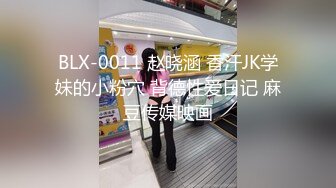 小吃店一路跟踪尾随偷拍 清纯的美少妇